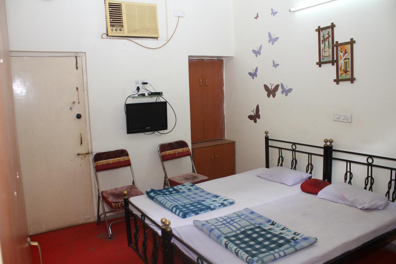 Hotel Bhagwat Palace Latur Ngoại thất bức ảnh